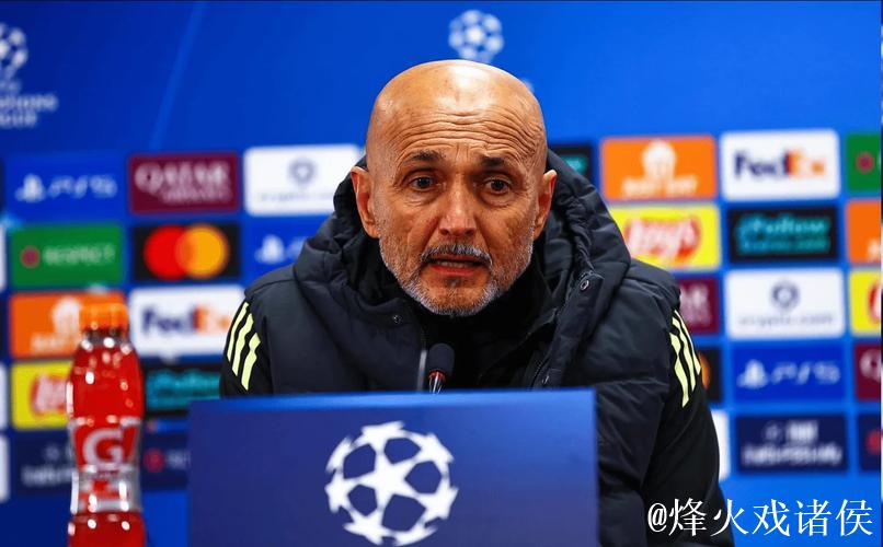 米体:斯帕莱蒂考虑放弃无锋阵,重新启用2名进 米体:斯帕莱蒂考虑放弃无锋阵,重新启用2名进