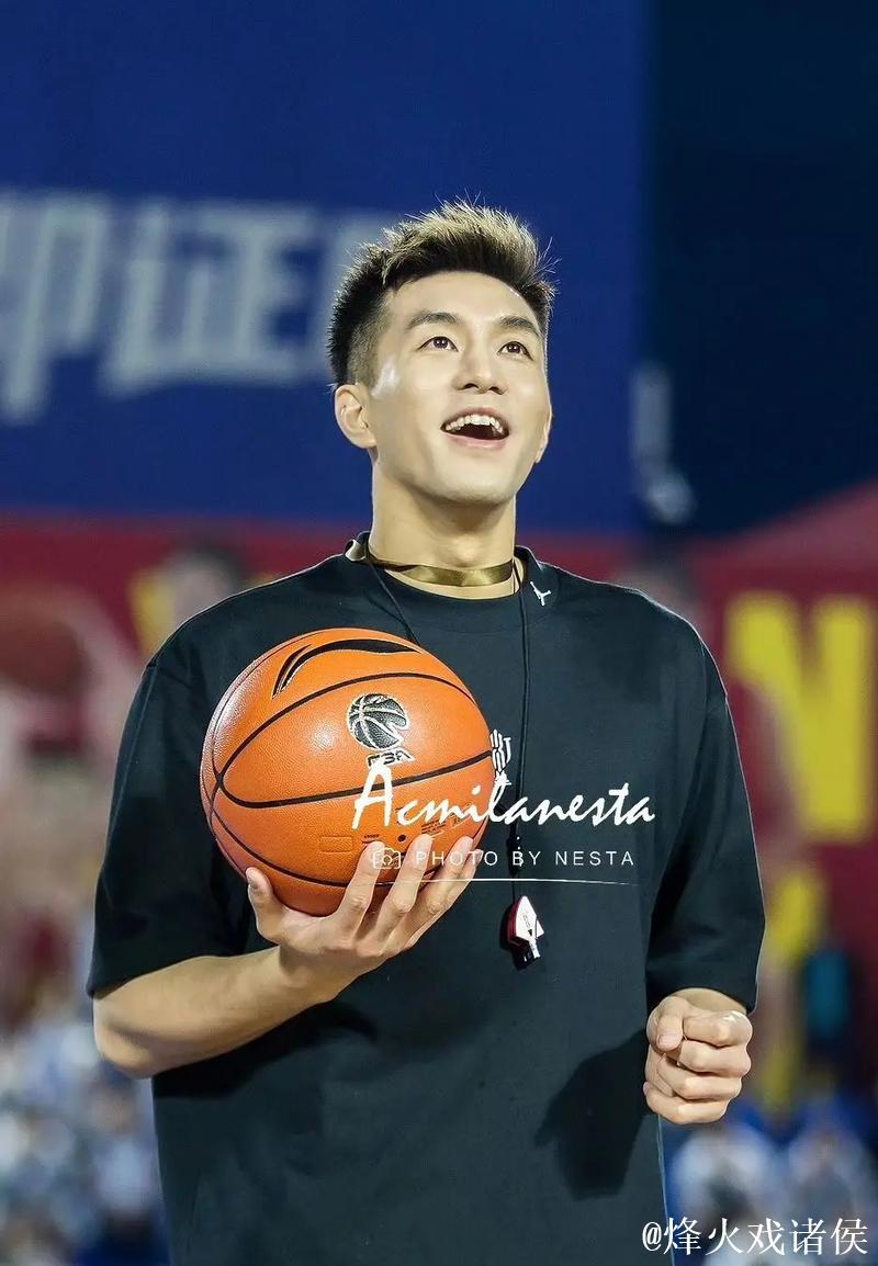 郭艾伦:没心思换号码 新赛季肯定要上场打球 郭艾伦:没心思换号码 新赛季肯定要上场打球